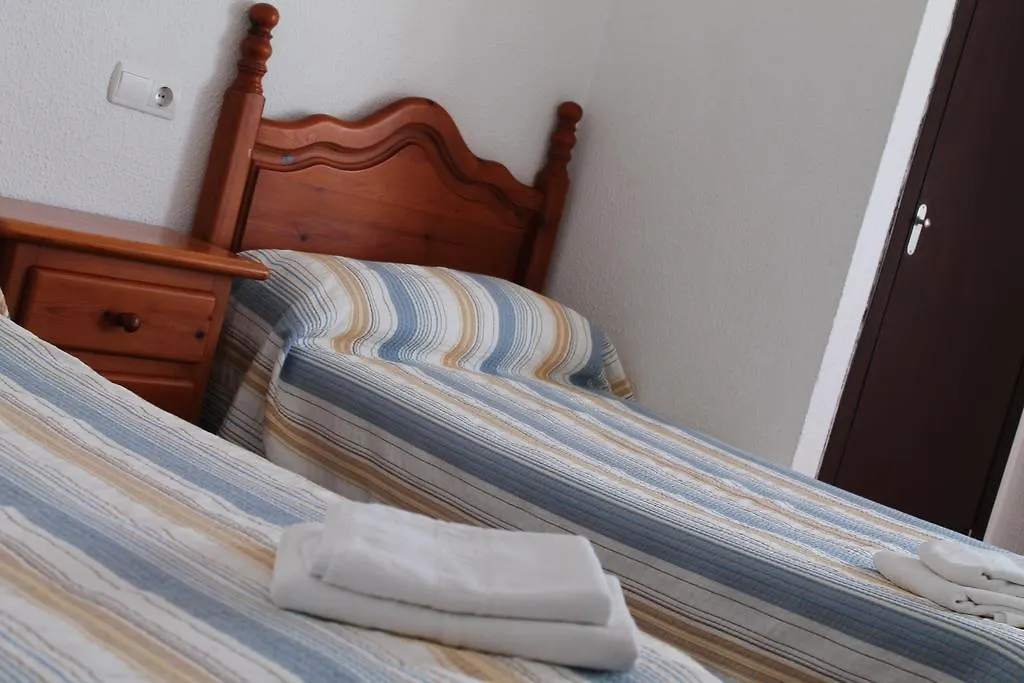 Hostal Montilla Sotogrande-1